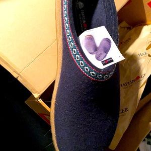 Haflinger Grizzly Clog Slipper new with tag in box